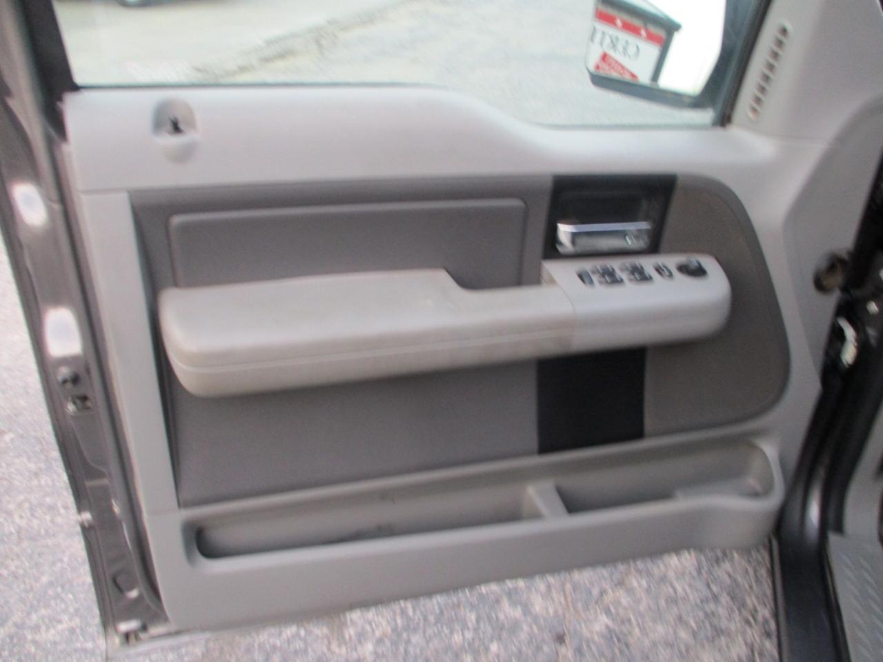 Ford F-150 2WD SuperCab 145" XL 2008