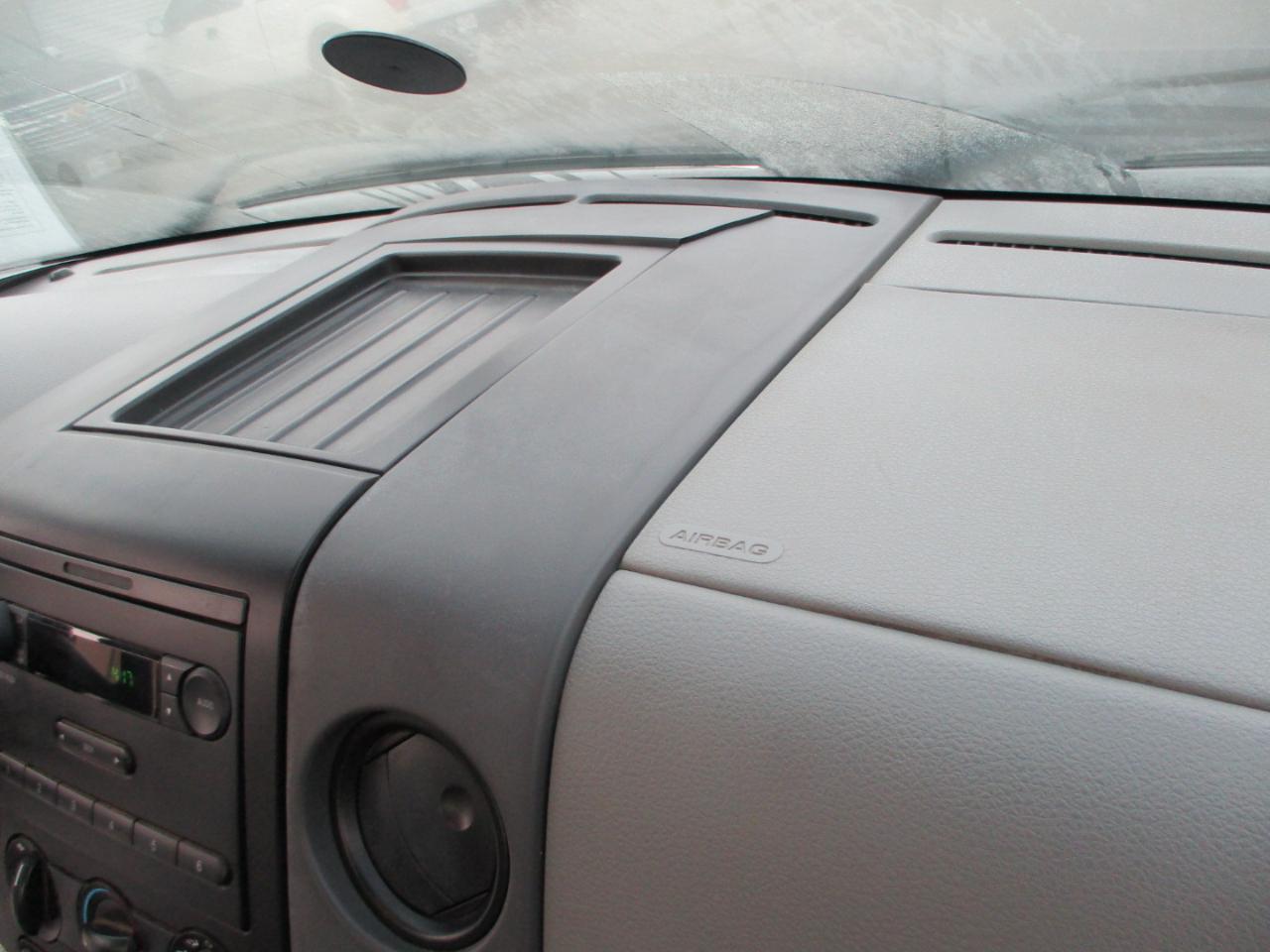 Ford F-150 2WD SuperCab 145" XL 2008