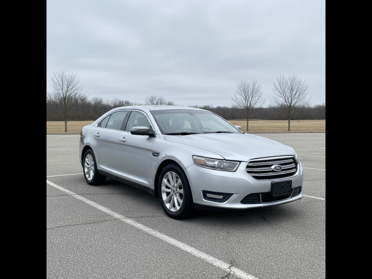 2016 Ford TAURUS SE 