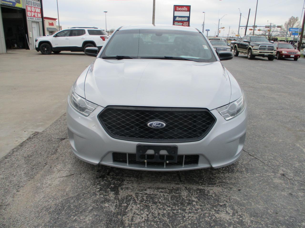 Ford TAURUS SE  2016