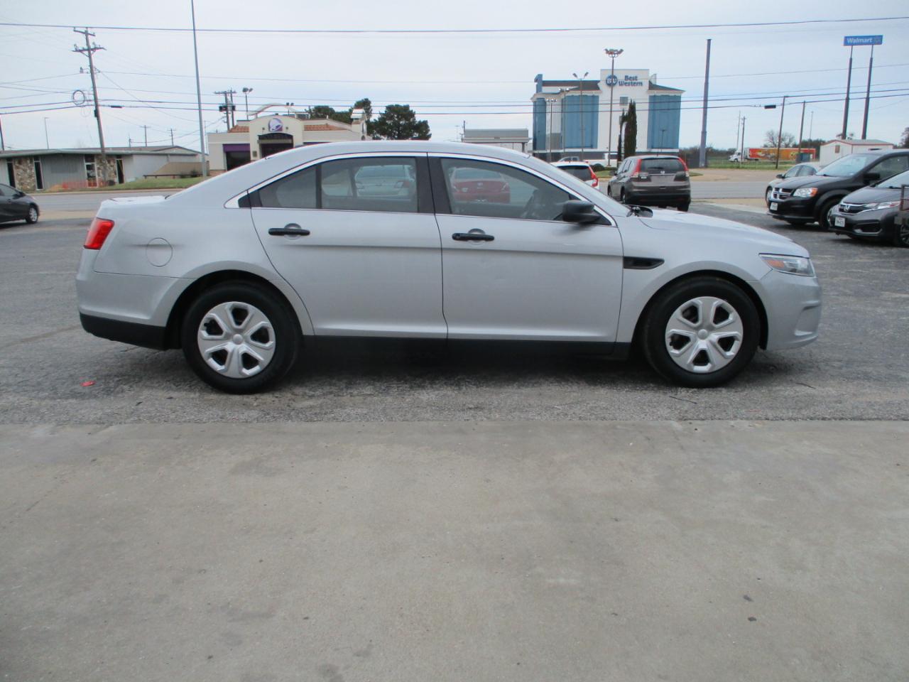 Ford TAURUS SE  2016