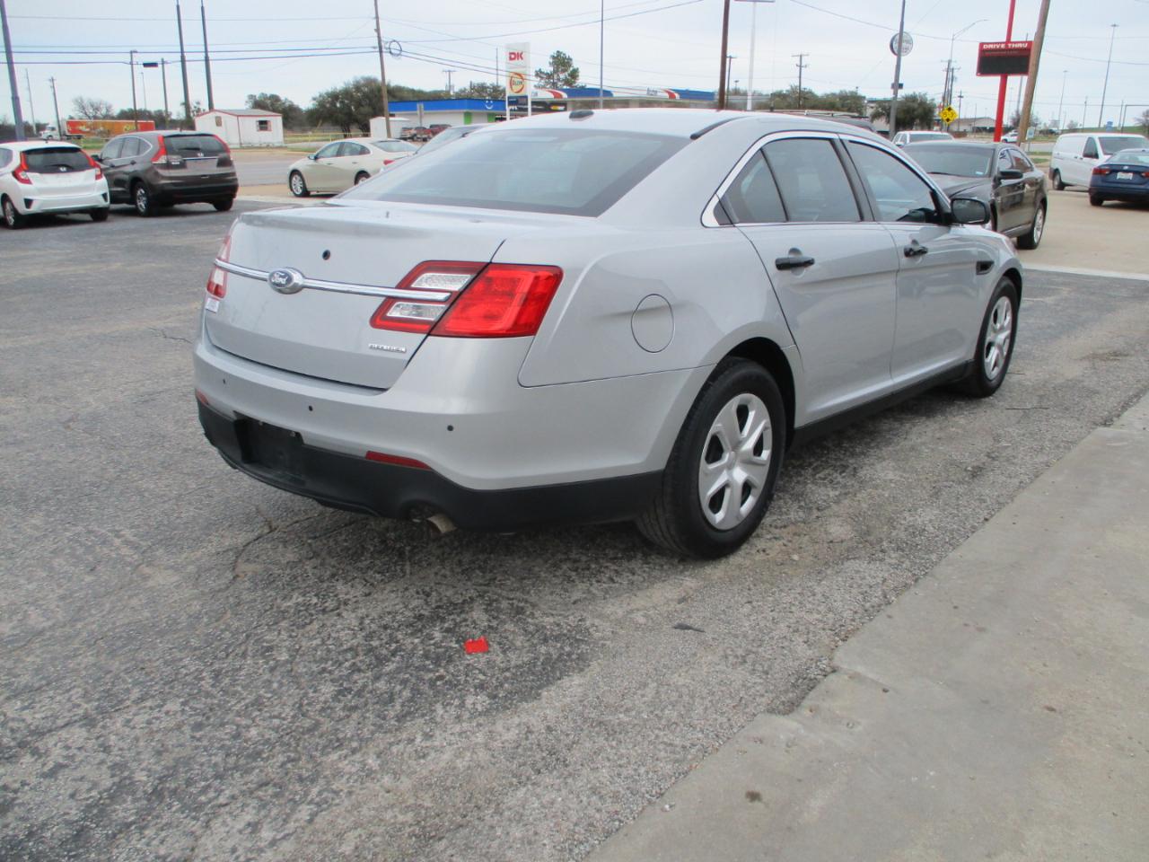 Ford TAURUS SE  2016