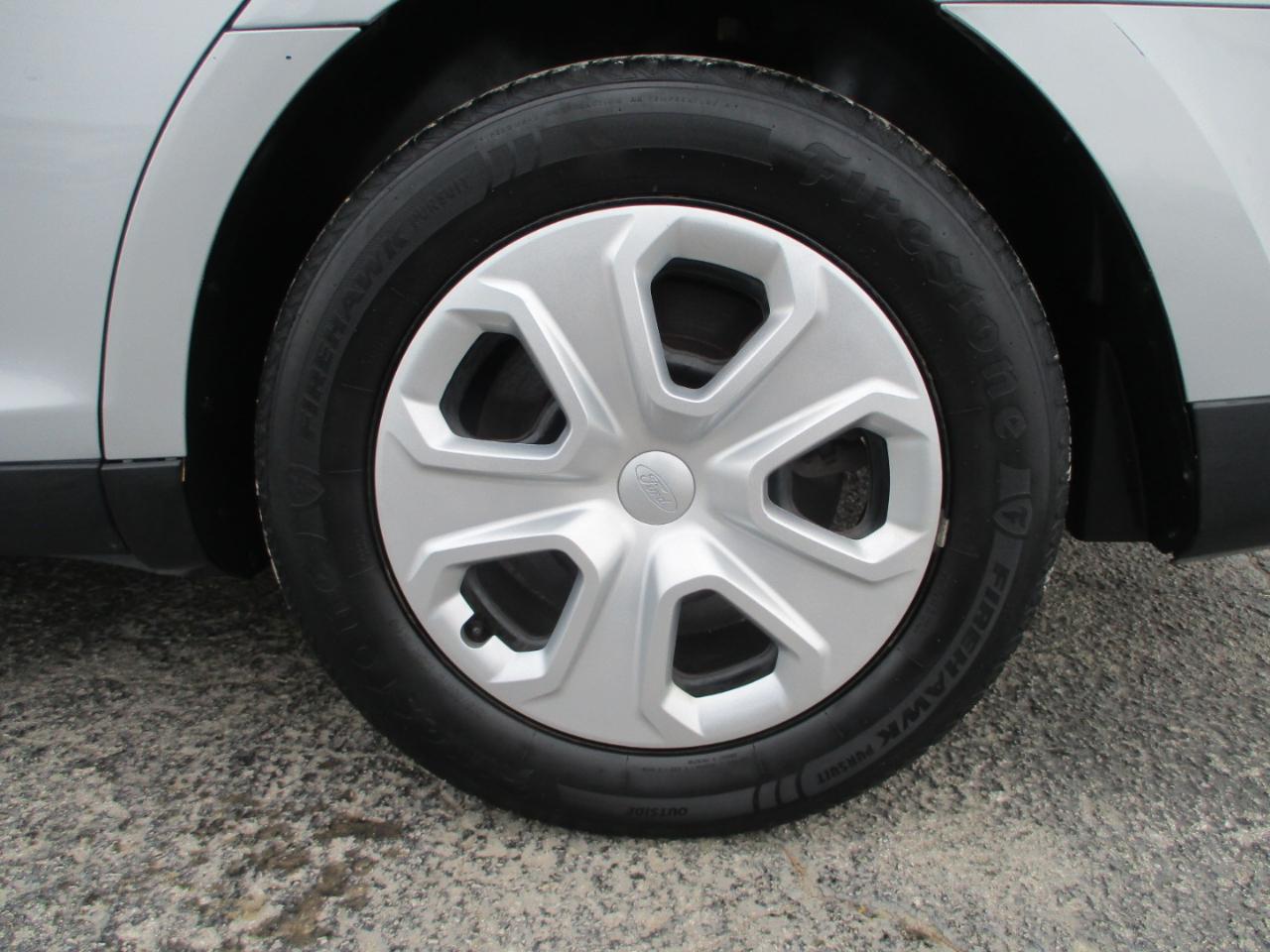 Ford TAURUS SE  2016