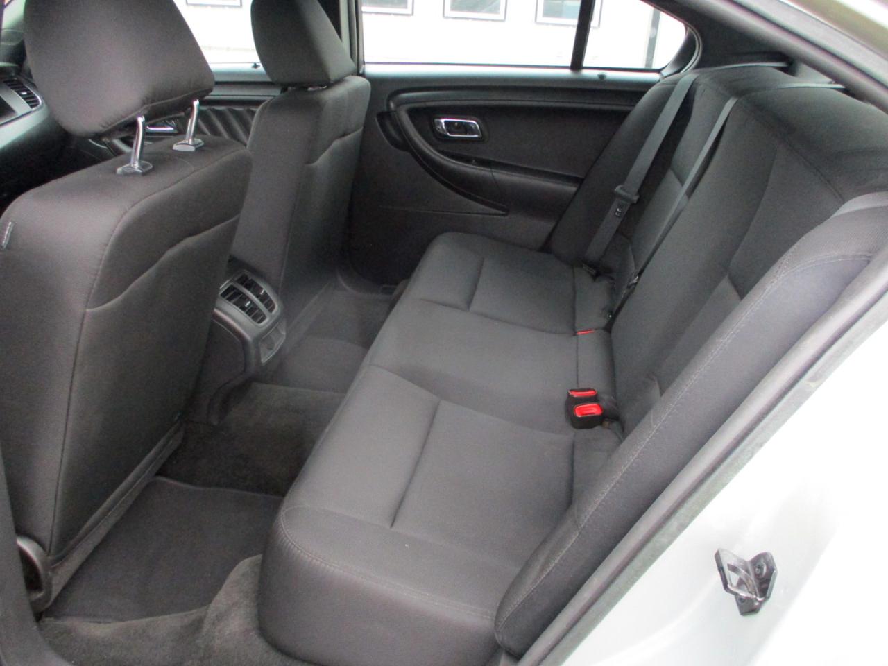 Ford TAURUS SE  2016