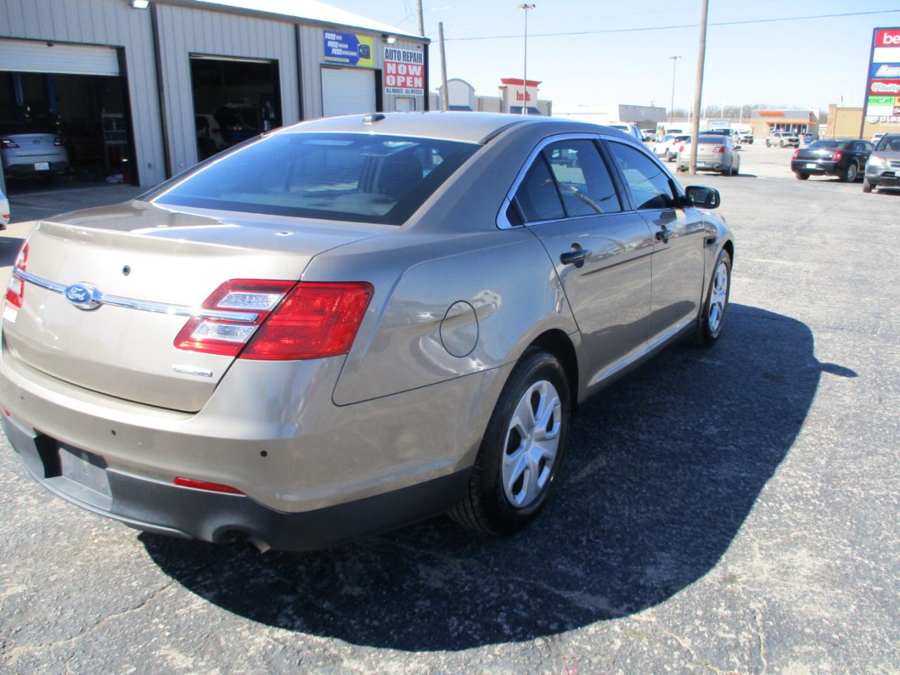 Ford TAURUS SE  2014