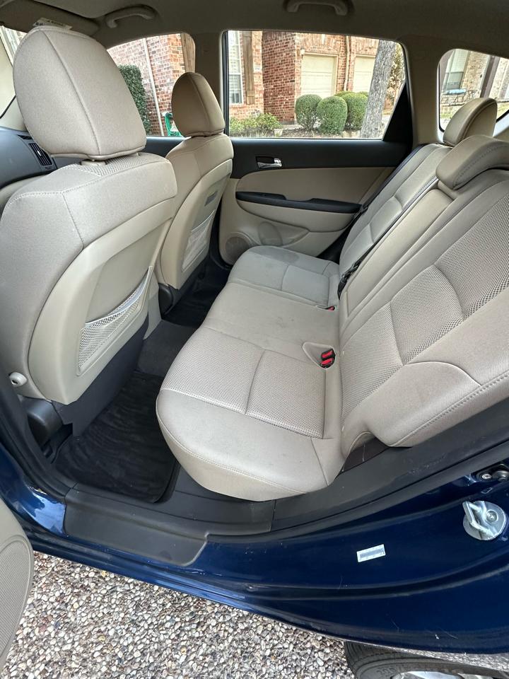 Hyundai Elantra Touring 4dr Wgn Auto GLS 2012