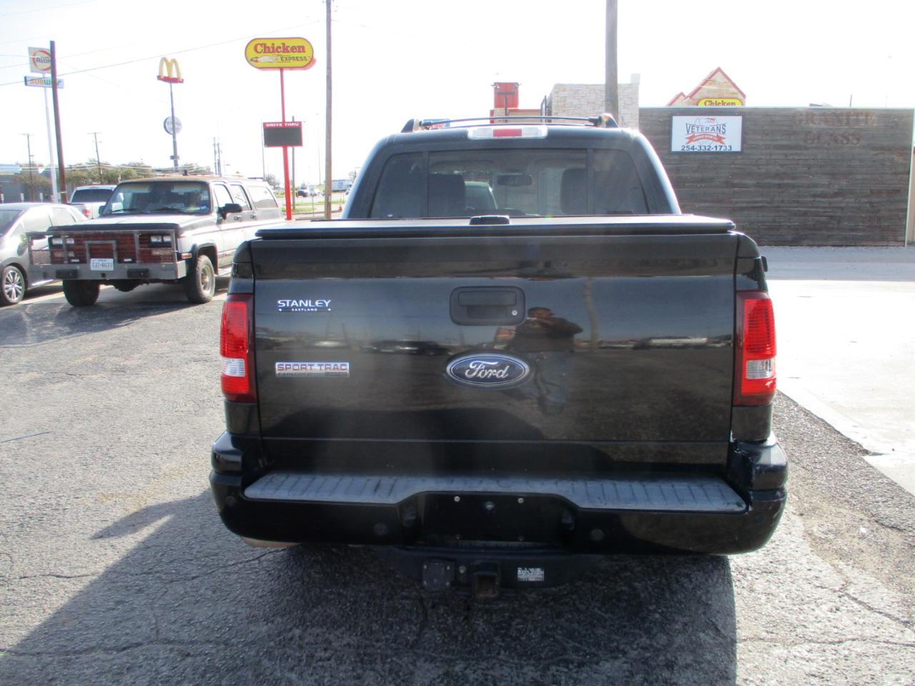 Ford Explorer Sport Trac RWD 4dr Limited 2010