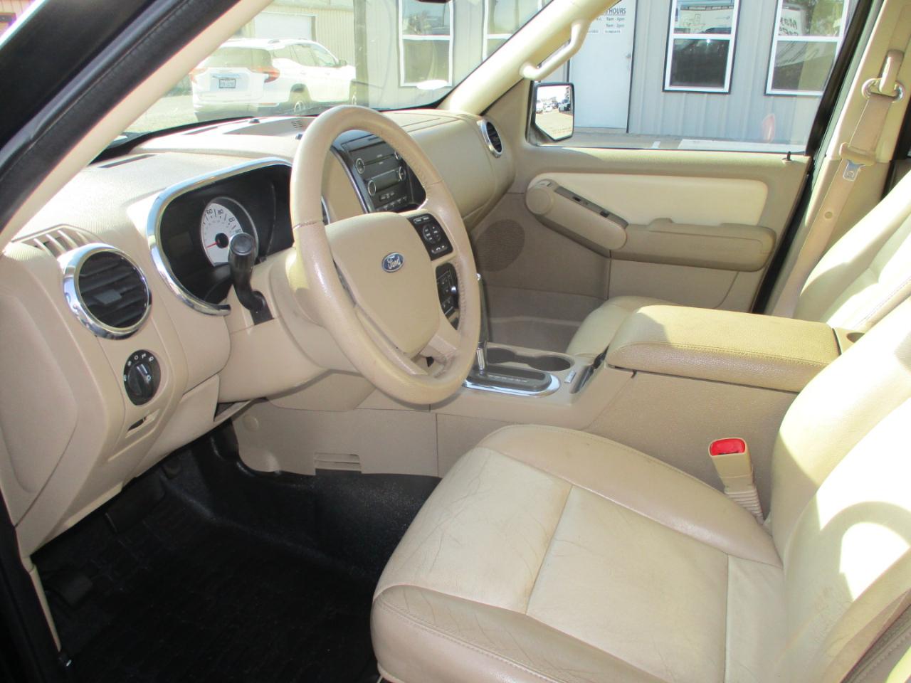 Ford Explorer Sport Trac RWD 4dr Limited 2010