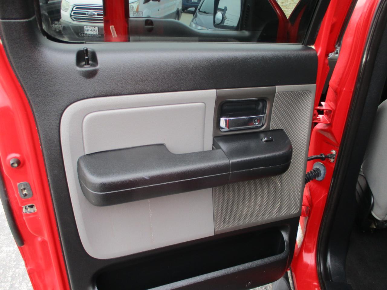 Ford F-150 SuperCrew 139" FX4 4WD 2006