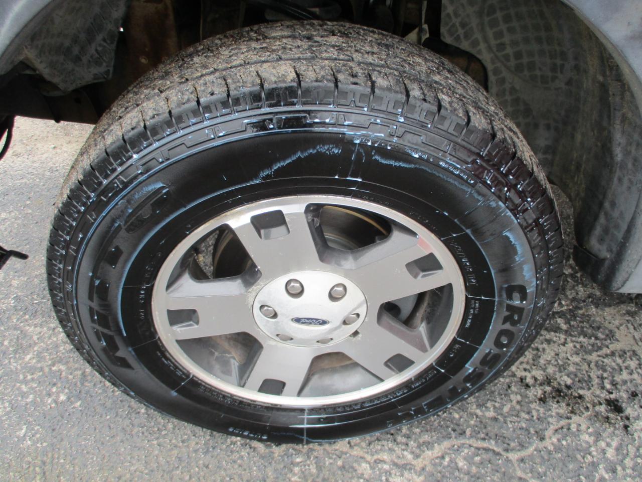 Ford F-150 SuperCrew 139" FX4 4WD 2006