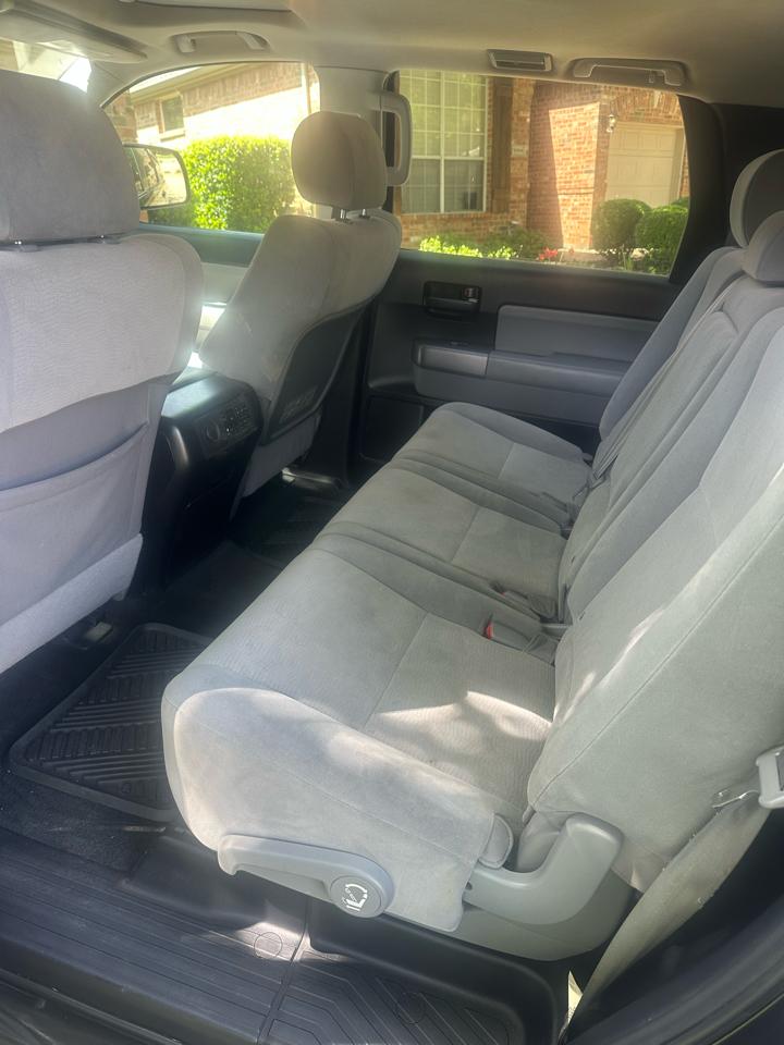 Toyota Sequoia RWD 4.6L SR5 (Natl) 2012