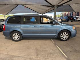 Chrysler Town & Country 4dr Wgn Touring 2012