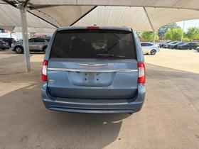 Chrysler Town & Country 4dr Wgn Touring 2012