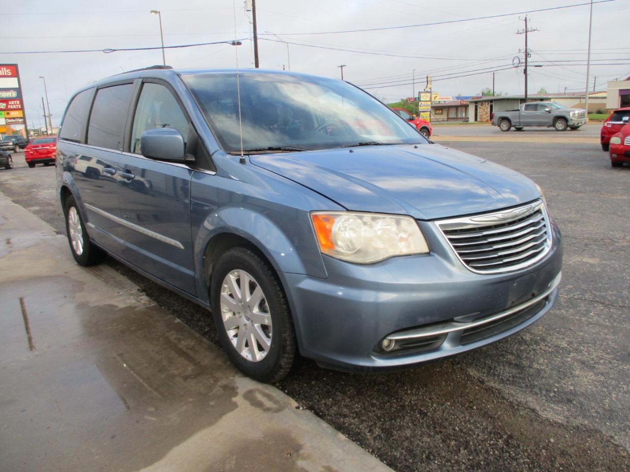 Chrysler Town & Country 4dr Wgn Touring 2012
