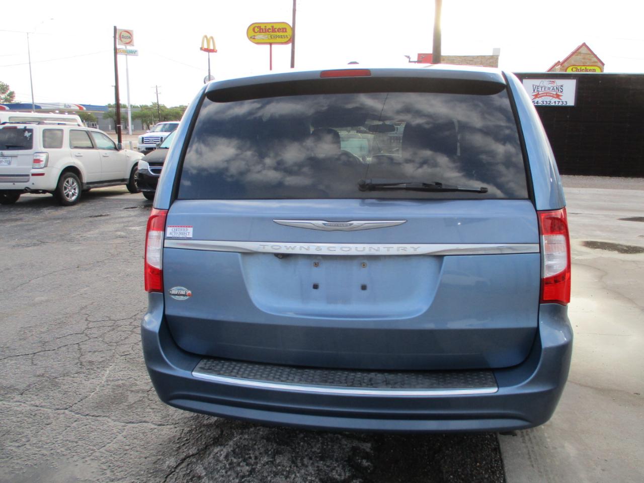 Chrysler Town & Country 4dr Wgn Touring 2012