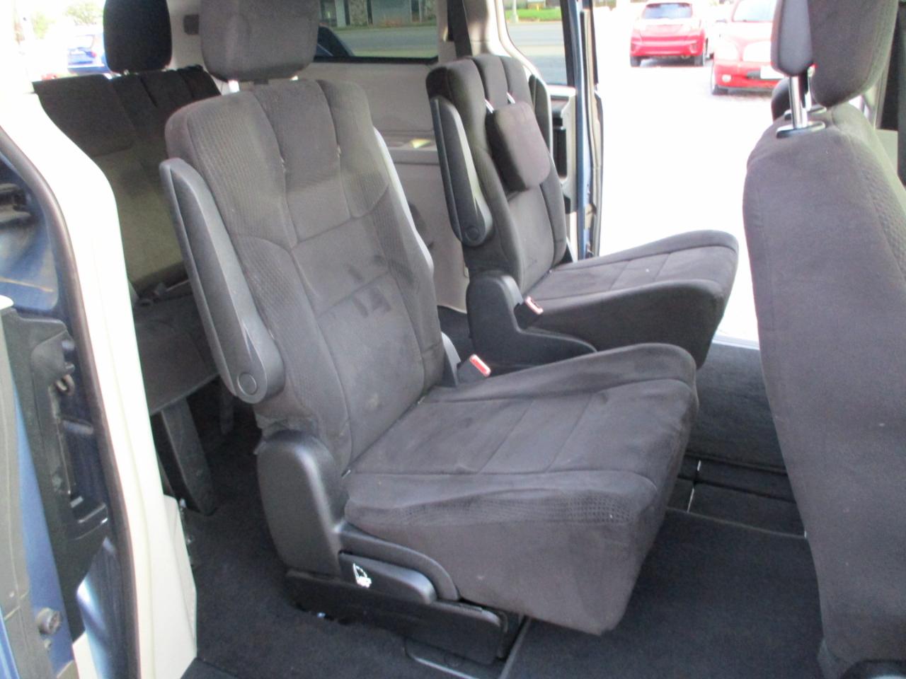 Chrysler Town & Country 4dr Wgn Touring 2012