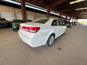 Lincoln MKZ 4dr Sdn FWD 2011