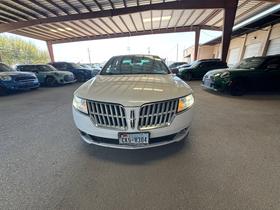 Lincoln MKZ 4dr Sdn FWD 2011