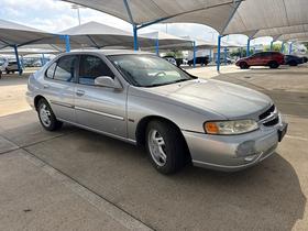 Nissan Altima 4dr Sdn GXE Auto 2001
