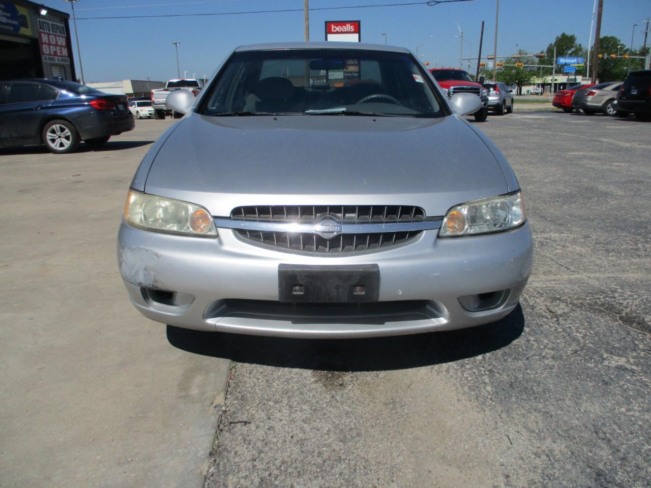 Nissan Altima 4dr Sdn GXE Auto 2001