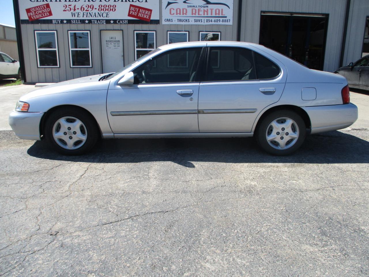 Nissan Altima 4dr Sdn GXE Auto 2001