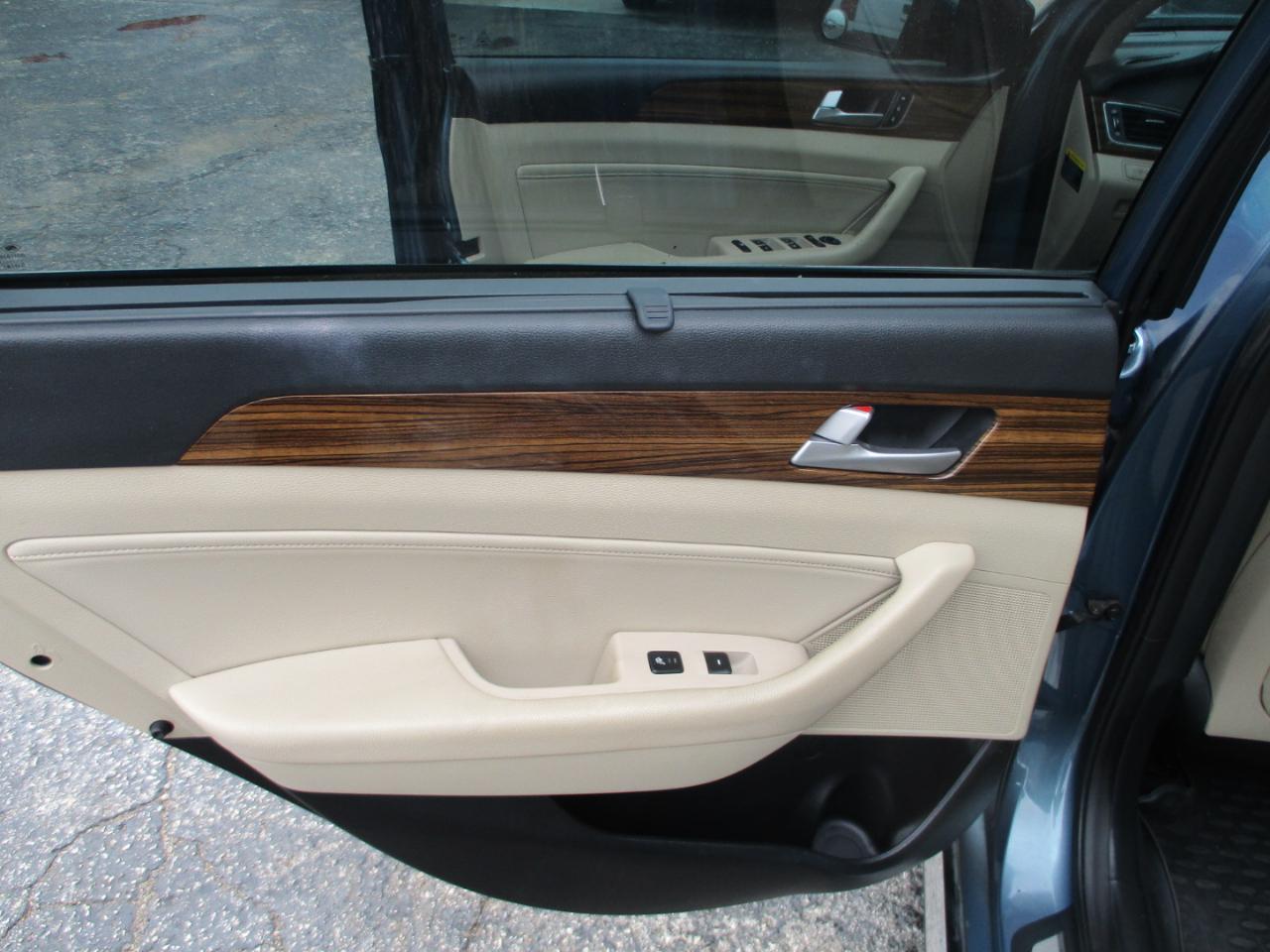 Hyundai Sonata 4dr Sdn 2.4L Limited 2016