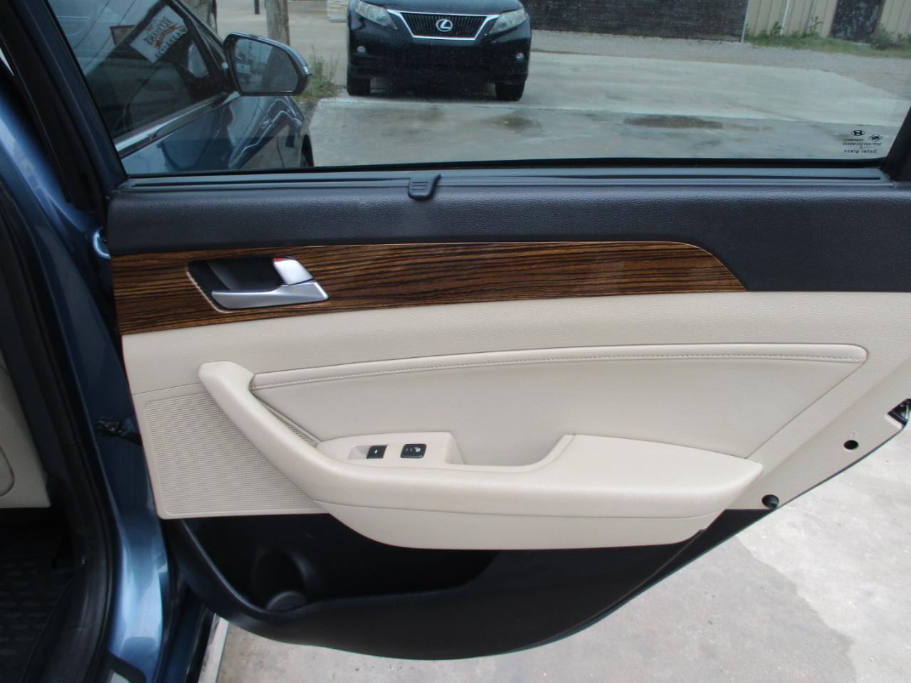 Hyundai Sonata 4dr Sdn 2.4L Limited 2016