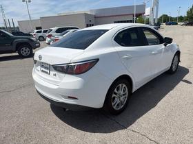 Toyota Yaris iA Auto (Natl) 2017