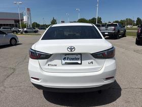 Toyota Yaris iA Auto (Natl) 2017