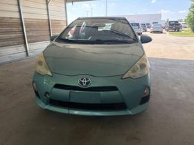 Toyota Prius c 5dr HB Three (Natl) 2012