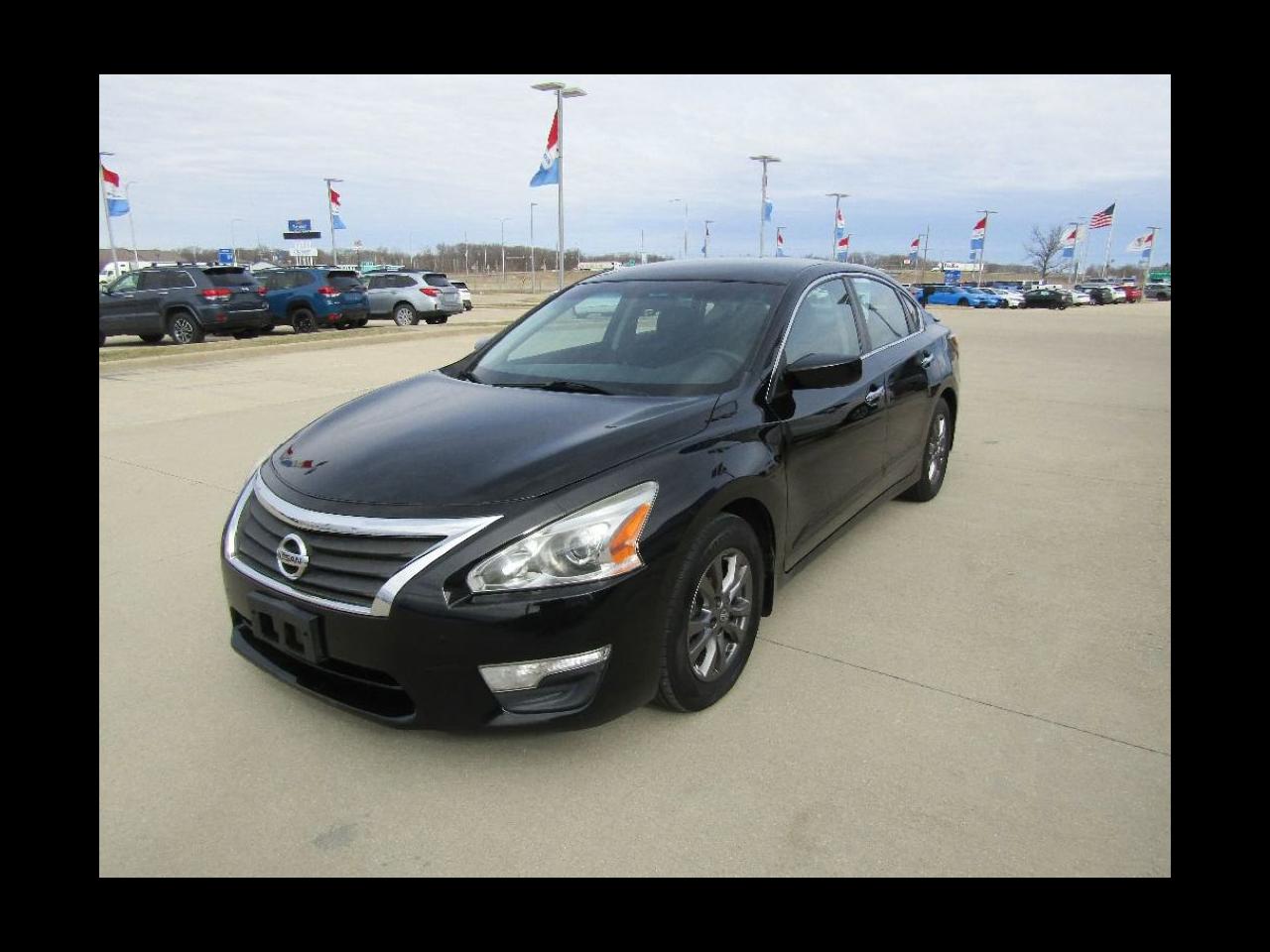 Nissan Altima 4dr Sdn I4 2.5 S 2015
