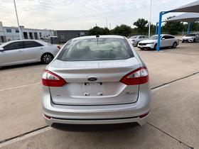 Ford Fiesta 4dr Sdn SE 2015