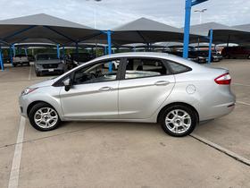 Ford Fiesta 4dr Sdn SE 2015