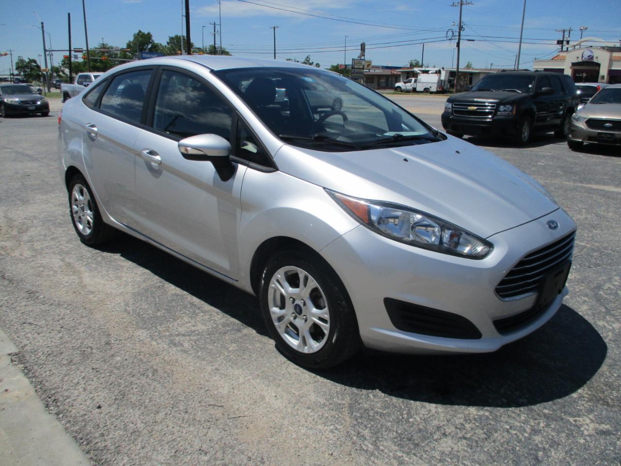 Ford Fiesta 4dr Sdn SE 2015