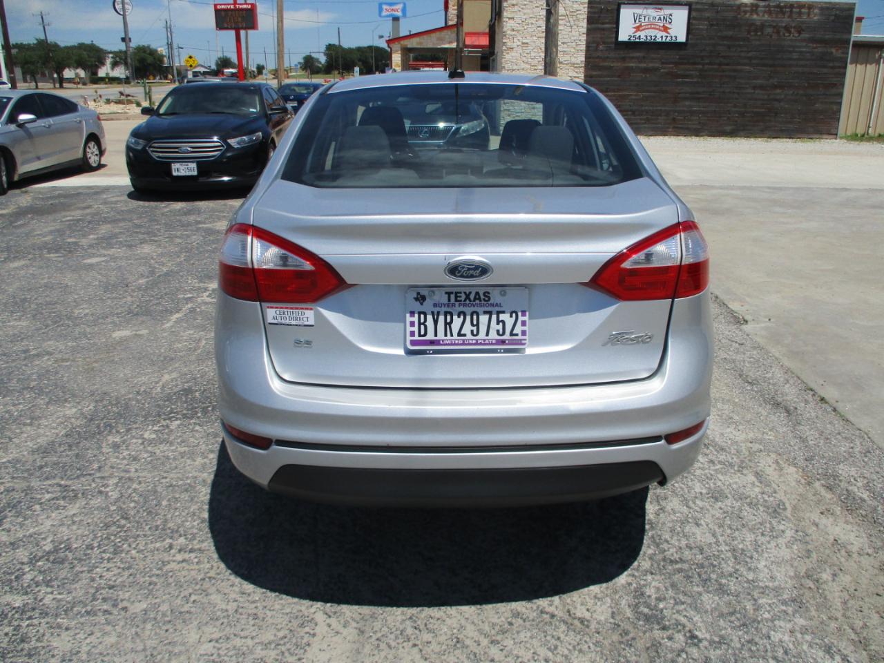 Ford Fiesta 4dr Sdn SE 2015