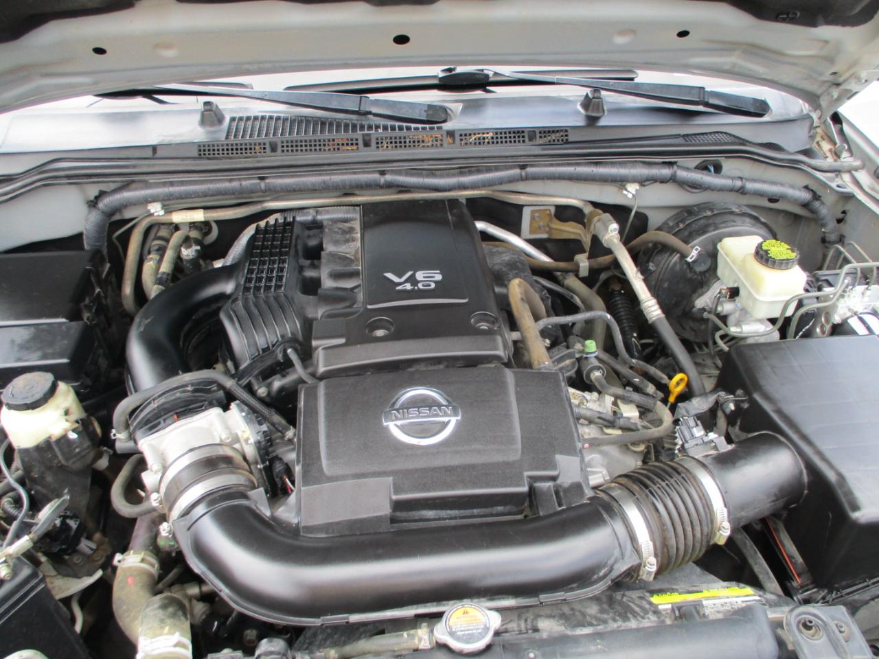 Nissan Frontier 2WD Crew Cab SWB Auto SV 2015