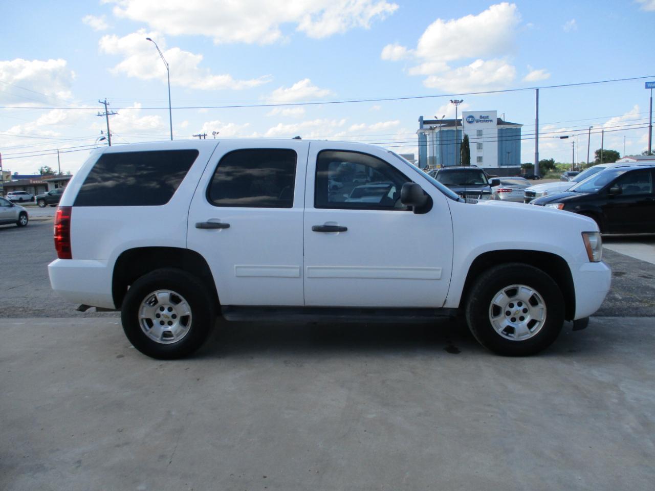 Chevrolet Tahoe  2012