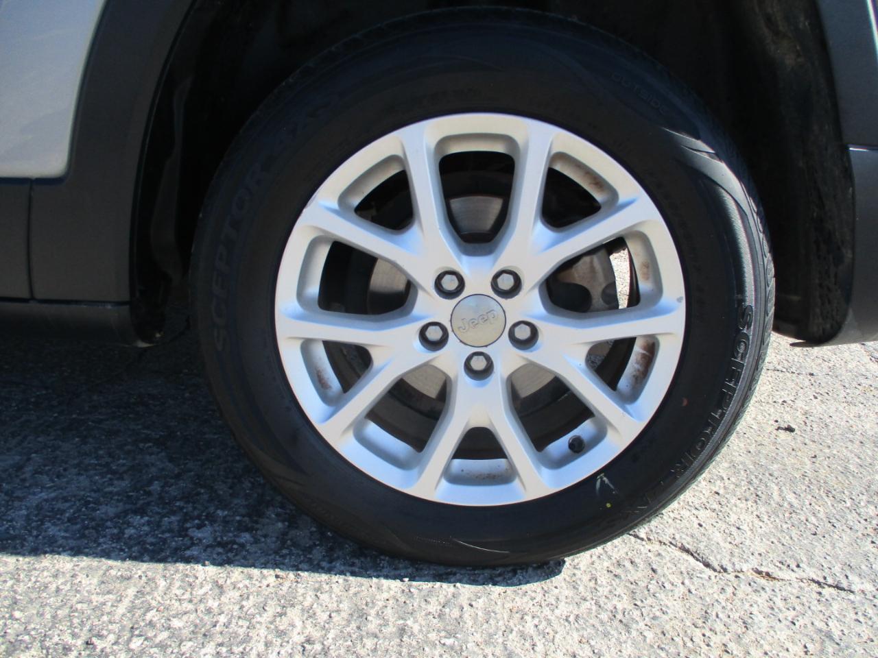 Jeep Cherokee FWD 4dr Latitude 2015
