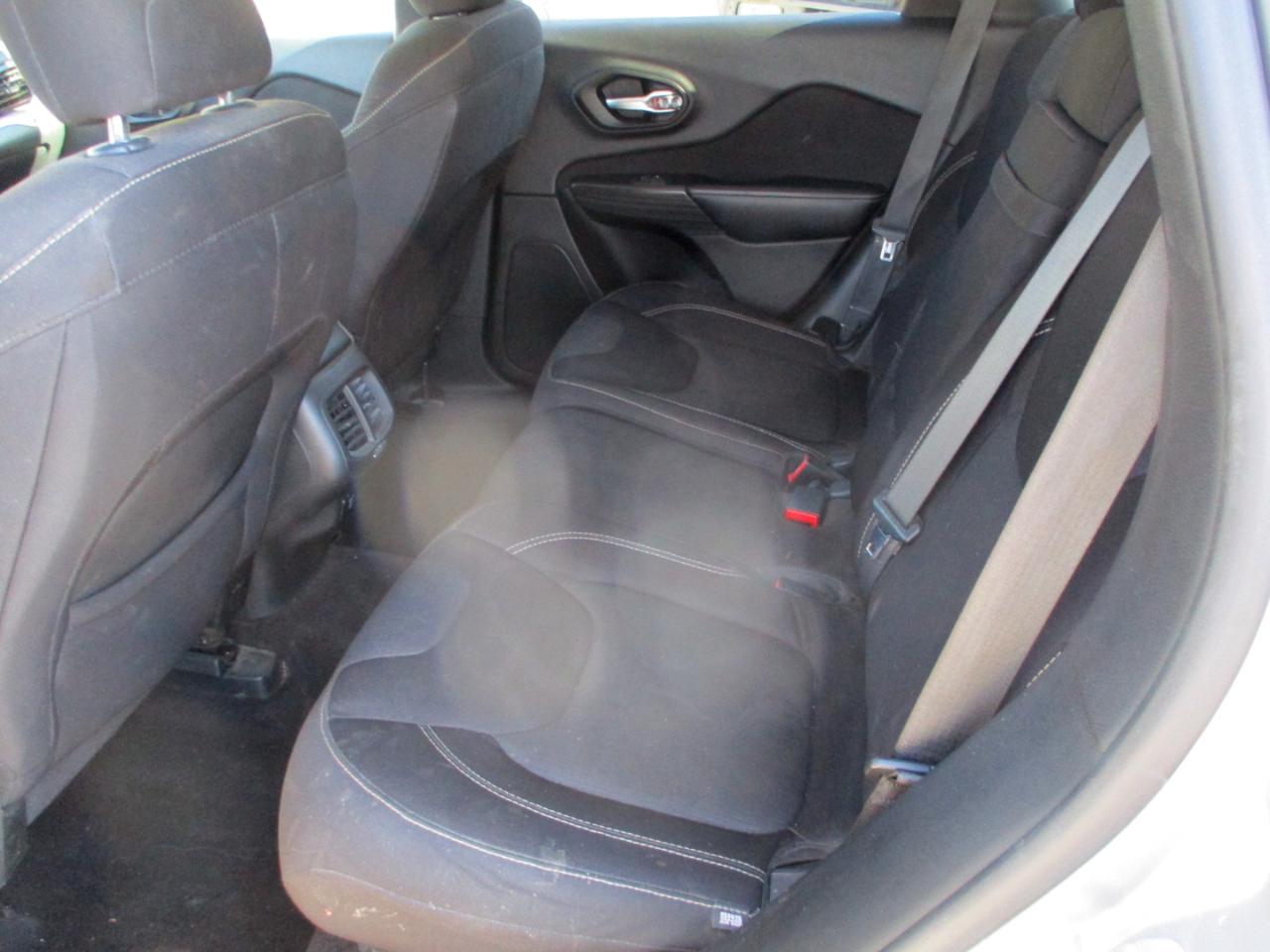 Jeep Cherokee FWD 4dr Latitude 2015