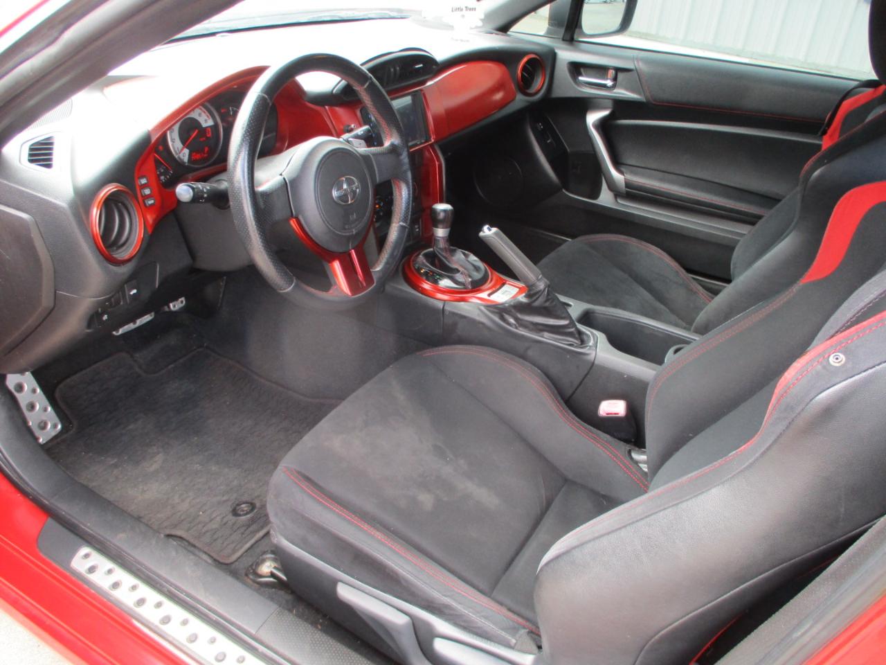 Scion FR-S 2dr Cpe Auto (Natl) 2013