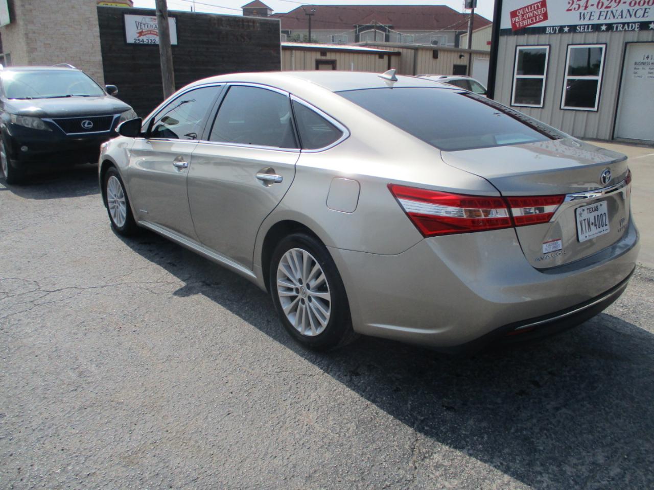 Toyota Avalon Hybrid 4dr Sdn XLE Premium (Natl) 2013
