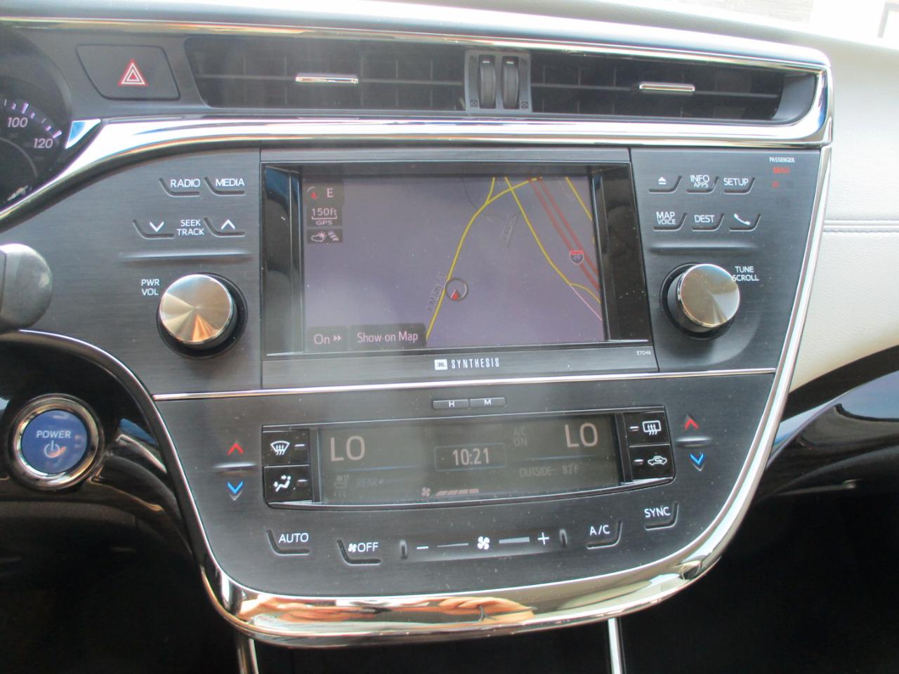 Toyota Avalon Hybrid 4dr Sdn XLE Premium (Natl) 2013
