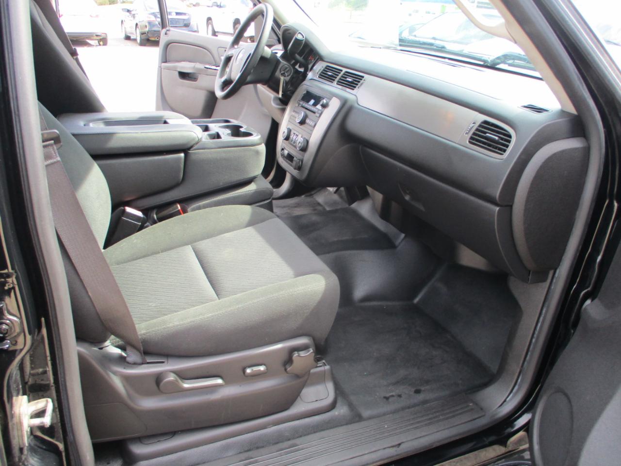 Chevrolet Tahoe  2012