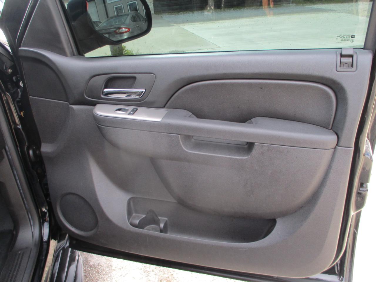 Chevrolet Tahoe  2012
