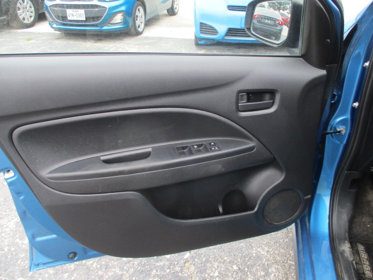 Mitsubishi Mirage ES 2018