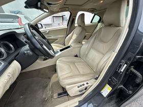 Volvo S60 4dr Sdn T5 FWD 2013