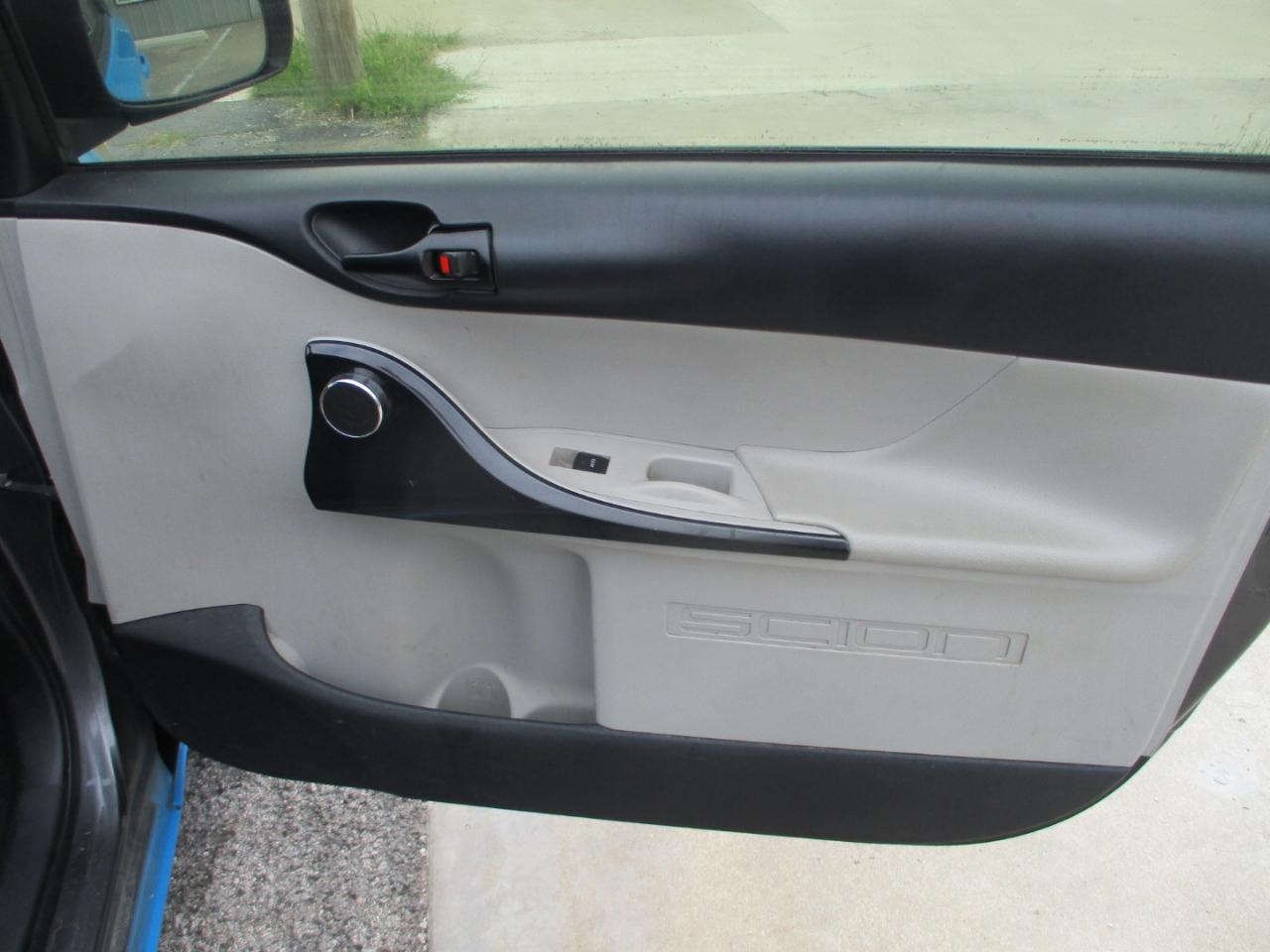 Scion iQ 3dr HB (Natl) 2013