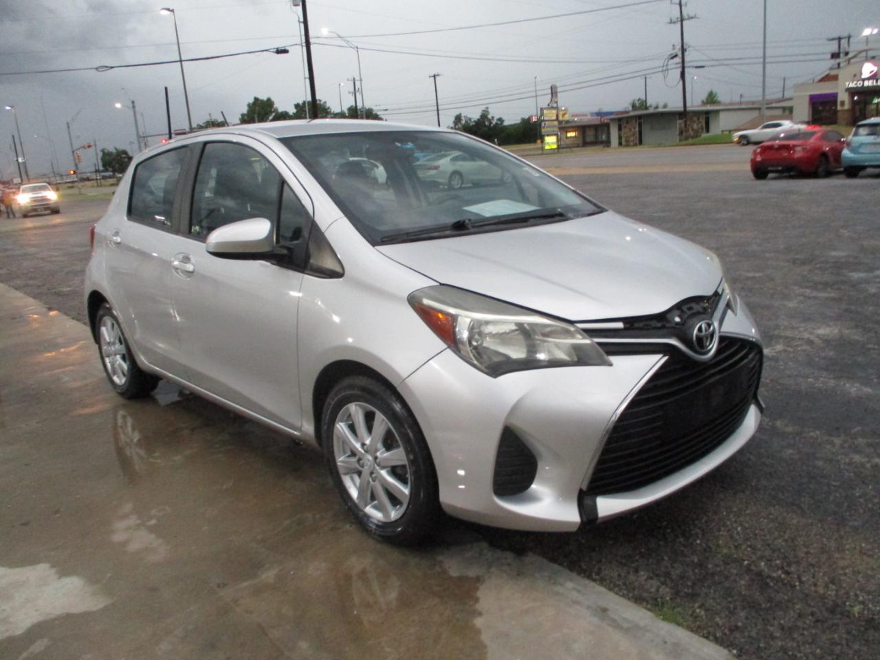 Toyota Yaris 5dr Liftback Auto LE (Natl) 2015