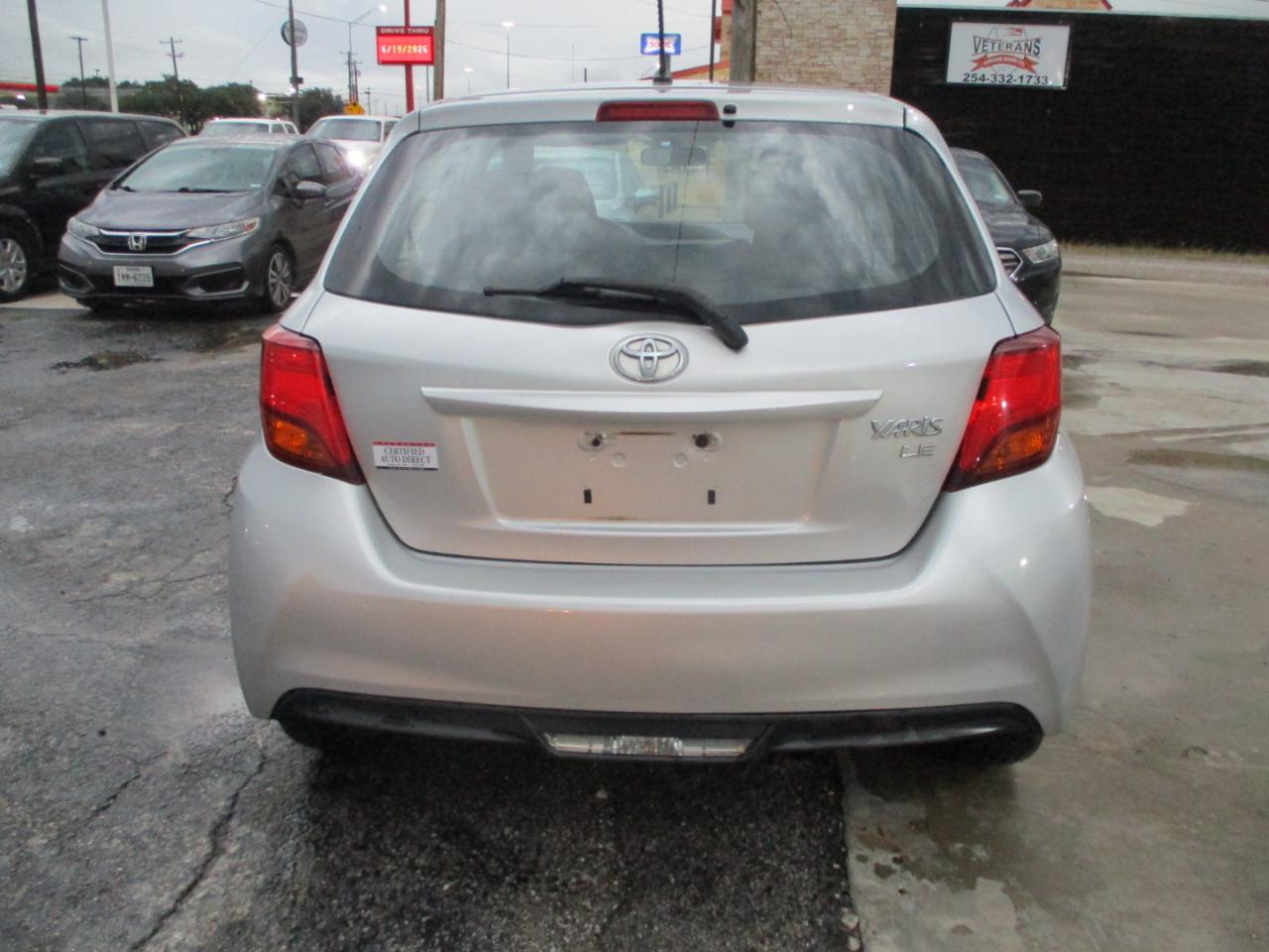 Toyota Yaris 5dr Liftback Auto LE (Natl) 2015