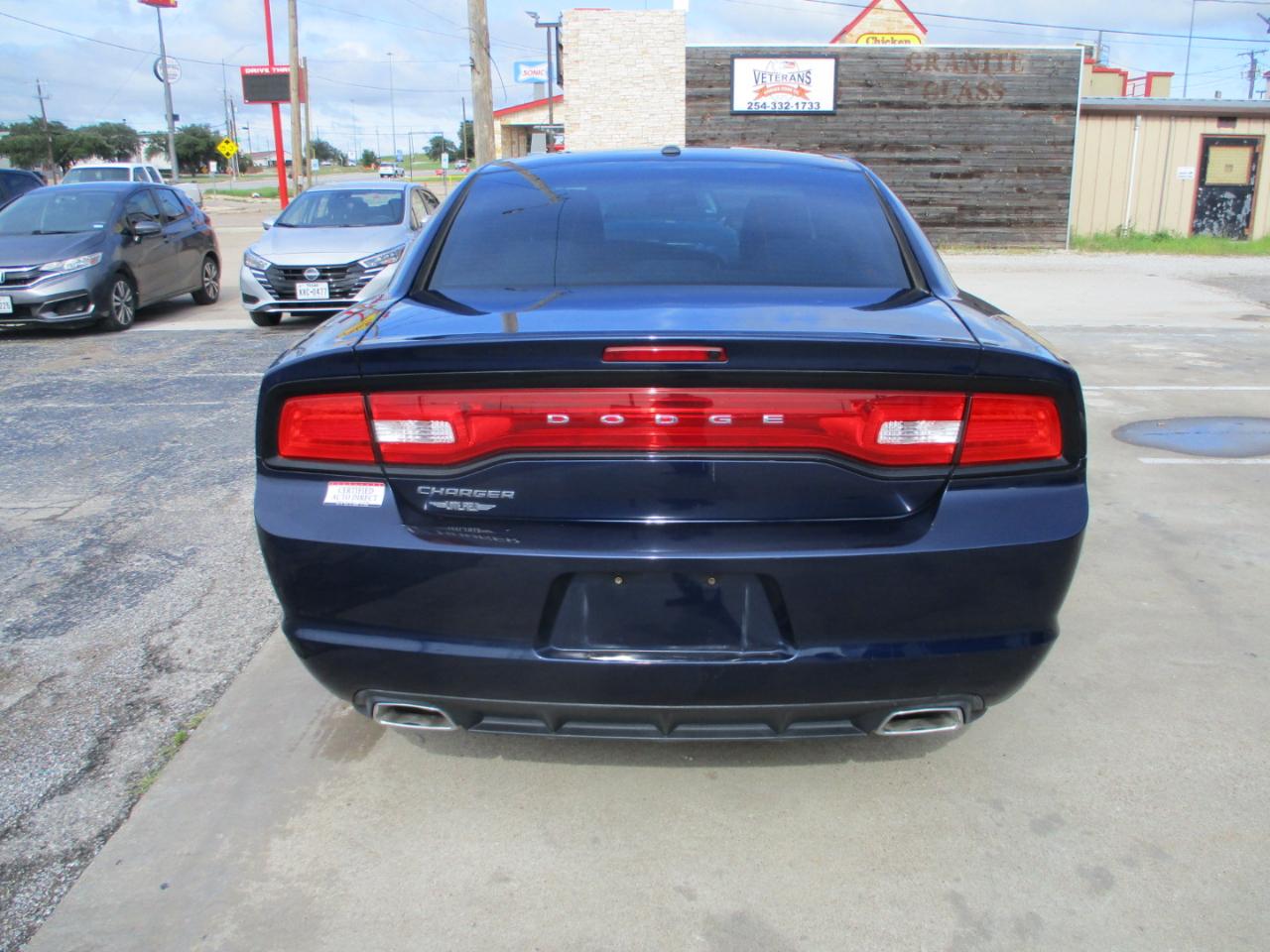 Dodge Charger 4dr Sdn SE RWD 2014